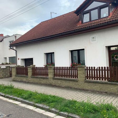 Tolarova Apartman Пардубице Екстериор снимка