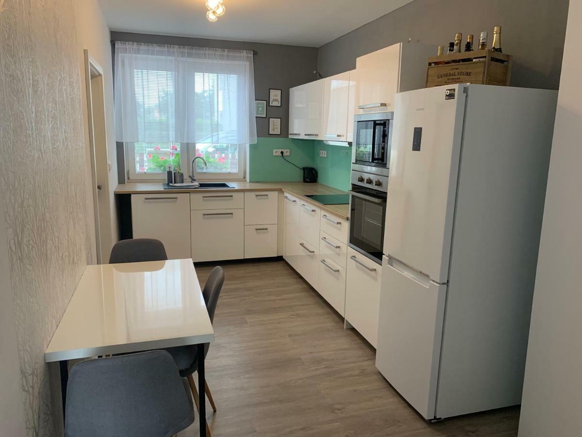 Tolarova Apartman Пардубице Екстериор снимка
